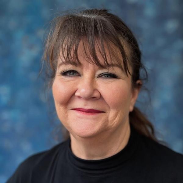 Portrait of Lyndall Briggs.